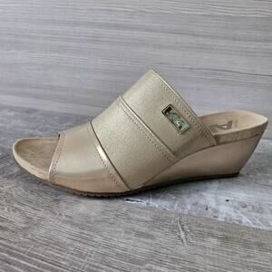 Anne Klein Chanay Casual Wedge Slide Sandals Light Natural Womens Size 8.5